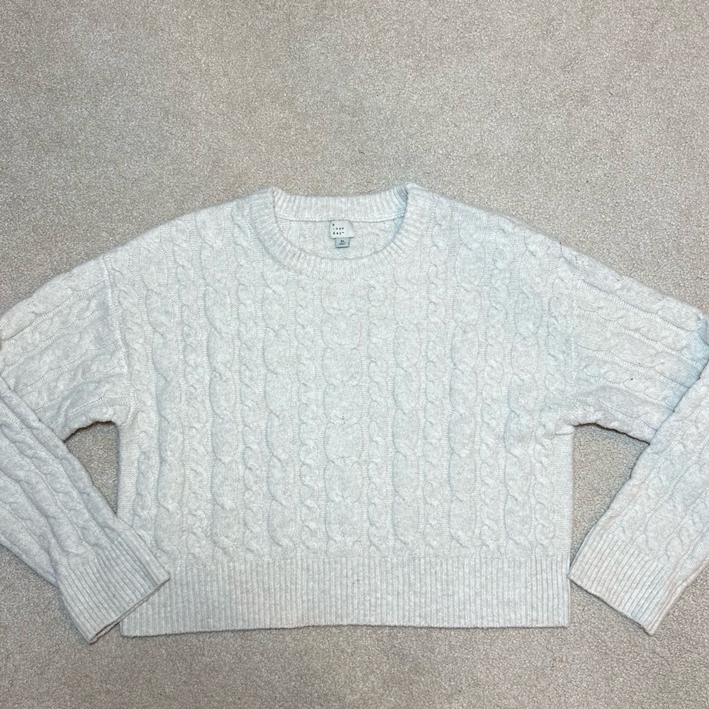 Beige/Oatmeal Cable Knit Sweater
